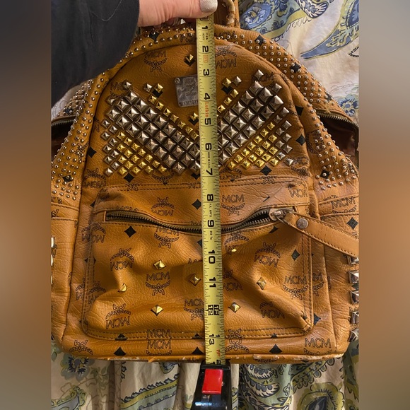 ๐MCM Cognac Silver & Gold Studded Medium Backpack *Used* M1976 See Photos - Picture 15 of 16